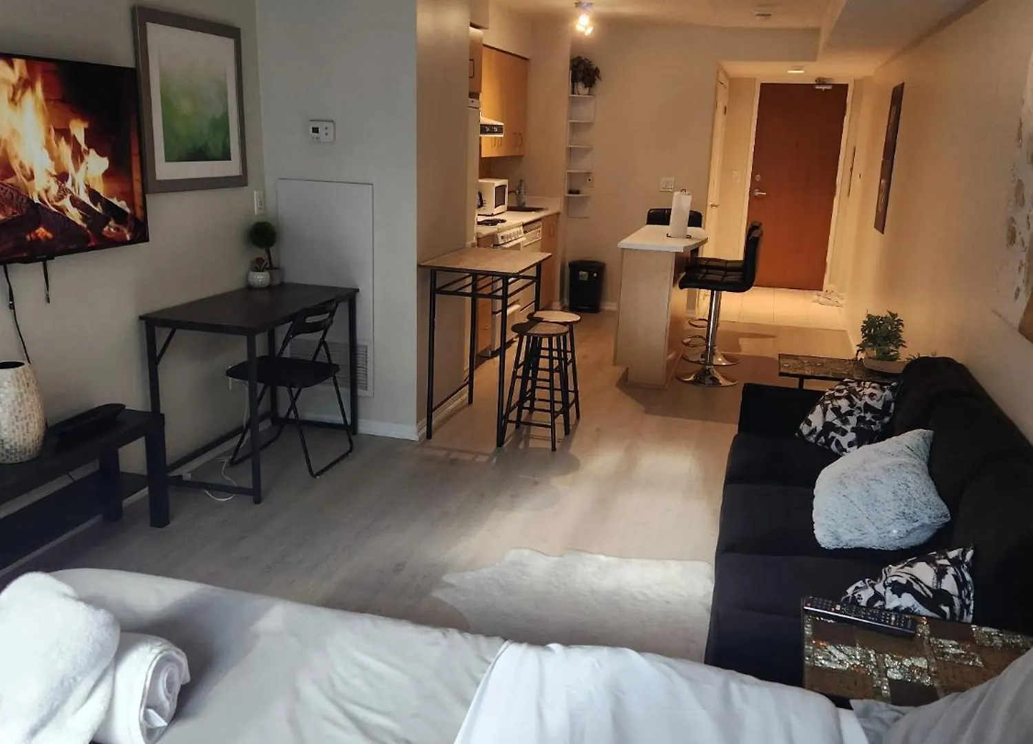 Downtown Toronto Cozy Suite 0*,  캐나다